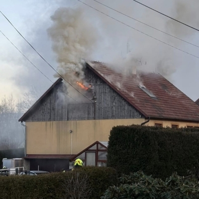 Náhled článku mobil: Chrastava spojila síly pro rodinu Košlíkových. Po ničivém požáru vznikla sbírka