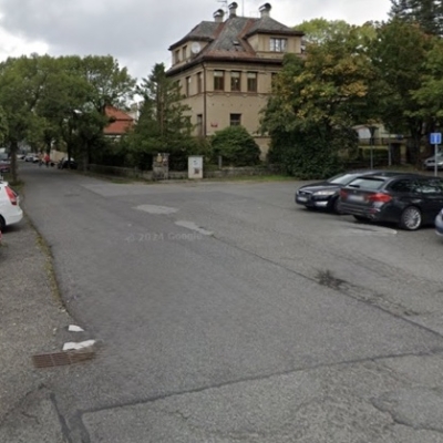 Náhled článku mobil: V Jablonci mění křižovatku u Vrchlického sadu. Bude bezpečnější a nabídne deset nových parkovacích míst