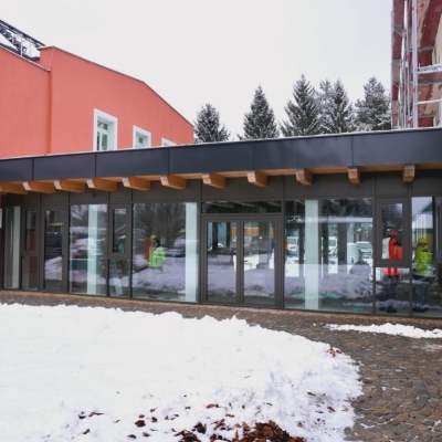 Náhled článku mobil: Nový život pro Dubickou ulici. Rekonstrukce areálu Charity Česká Lípa vstupuje do finále