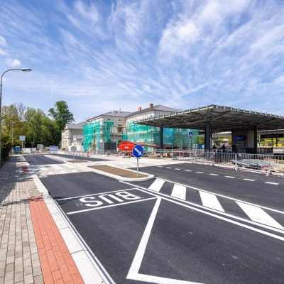 Náhled článku mobil: Modernizace nádraží v Hrádku nad Nisou se protáhne. Důvodem je nečekaně větší rozsah prací přímo na výpravní budově