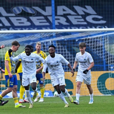 Náhled článku mobil: Slovan po pauze vítězně. Zlín porazil 2:0 a udržel čisté konto