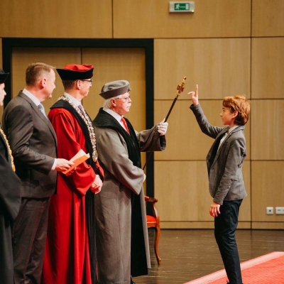 Náhled článku mobil: Technická univerzita v Liberci po sedmileté pauze uspořádala promoce Dětské univerzity