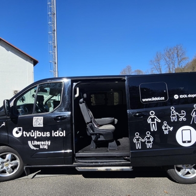 Náhled článku mobil: Na Železnobrodsku vyjíždí nová veřejná doprava. Lidé si ji mohou objednat podle potřeby