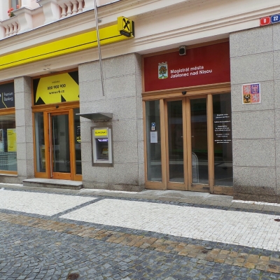 Náhled článku mobil: Jablonecký magistrát v září omezí provoz. Budovu v Komenského ulici čeká výměna oken