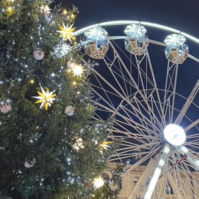 Náhled článku mobil: Ruské kolo v Liberci. Zářivá atrakce, nebo nevkusná pouť?