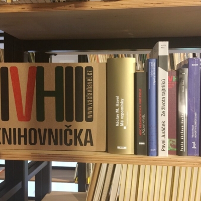 Náhled článku mobil: Odkaz Václava Havla v Liberci. Knihovna získá unikátní sbírku jeho děl