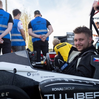 Náhled článku mobil: Liberečtí studenti dosáhli s formulí „Magdaléna“ historického úspěchu. V Polsku vybojovali celkové stříbro