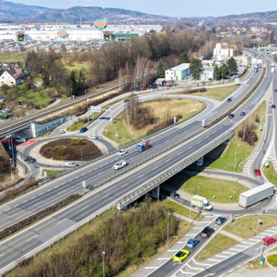Náhled článku mobil: Libereckého Sněhuláka čekají noční uzavírky. Dělníci budou čistit mosty vodním paprskem