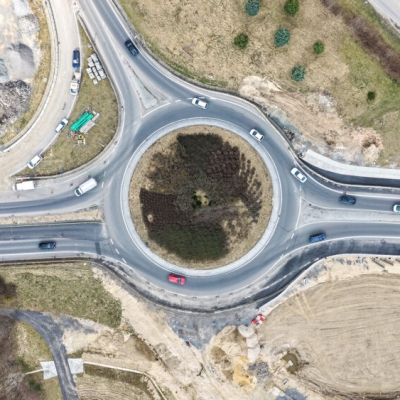 Náhled článku mobil: Modernizace kruhové křižovatky u Kunratické přinese omezení. Přestavba potrvá do konce června