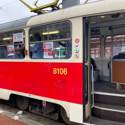 Náhled článku mobil: Prosinec je měsícem osvěty proti AIDS. V Liberci se do kampaně tradičně zapojuje i dopravní podnik