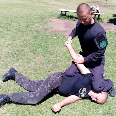 Náhled článku mobil: Instruktora libereckých strážníků se v Brazílii pokusili okrást tři muži. Neměli ale šanci