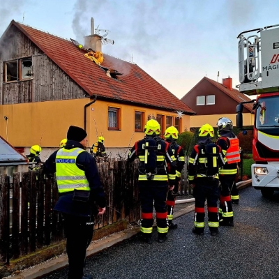 Náhled článku mobil: Vánoční neštěstí. V Chrastavě hořel rodinný dům