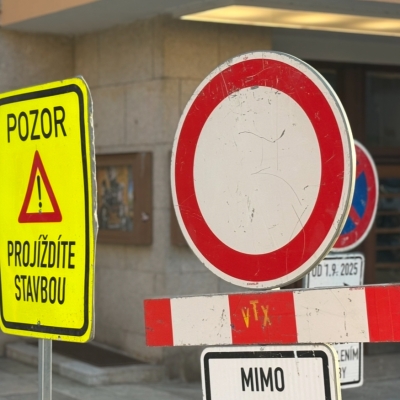 Náhled článku mobil: První školní den začíná v Jablonci další omezení. Opět v centru města