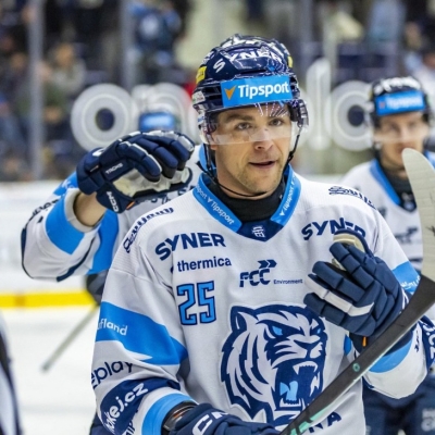 Náhled článku mobil: Souboj o tygří kůži začíná. Aukce dresů v novém designu podpoří hokejové naděje