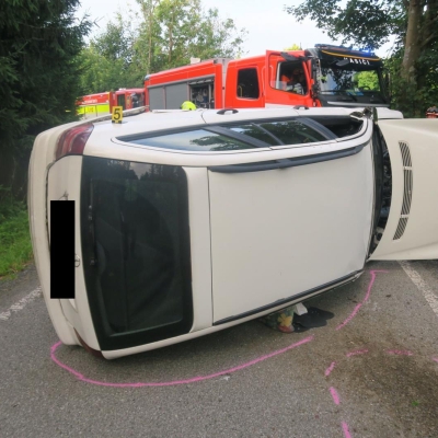 Náhled článku mobil: Řidič na Jablonecku po nehodě utekl. Policistům pak nadýchal přes tři promile
