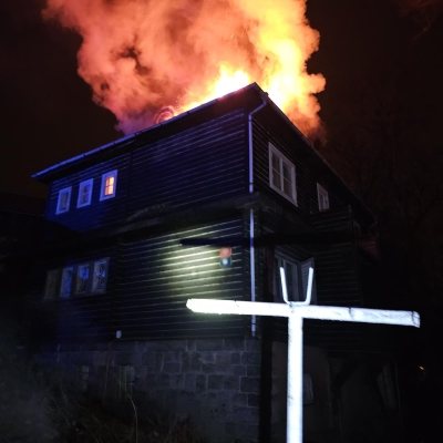 Náhled článku mobil: Noční požár v Liberci. Plameny likvidovaly čtyři jednotky hasičů