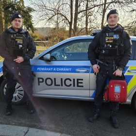 Náhled článku mobil: Českolipští policisté zachránili život muži v bezvědomí