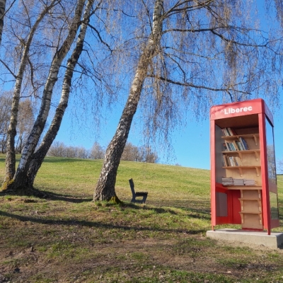 Náhled článku mobil: V libereckém Vesci vznikla nová veřejná knihovna v netradiční podobě