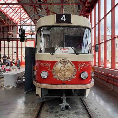 Náhled článku mobil: Crystal Valley Express dnes poprvé vyjíždí do Jablonce. Začíná Jablonecká Perle