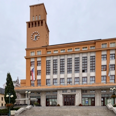 Náhled článku mobil: Jablonec nad Nisou zve na nové korálkové trasy. Orientaci usnadní i osmnáct moderních směrovníků