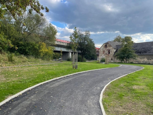 Ve Svijanech otevřeli nový úsek cyklostezky Greenway Jizera. Liberecký kraj přispěl 1,5 milionu korun