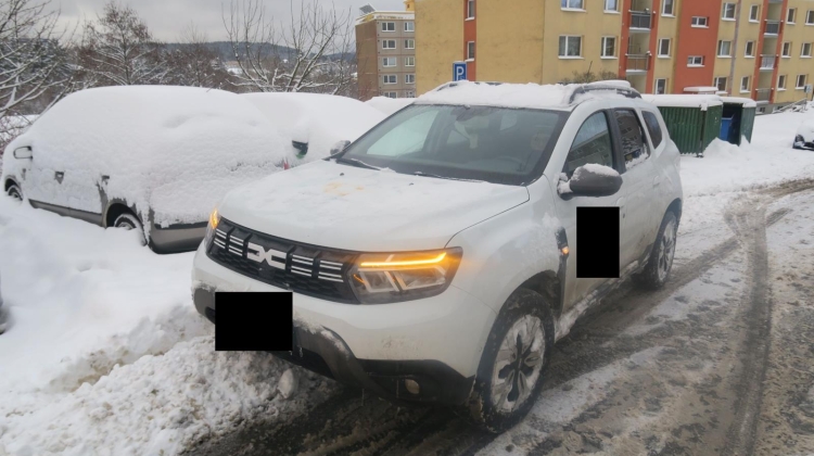 Náhled článku: Jablonečtí policisté řeší desítky nehod na sněhu. Bourá se hlavně kvůli rychlosti