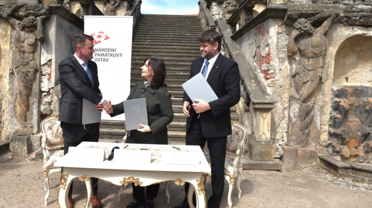 Náhled článku: Barokní terasy v Zákupech čeká obnova. Kraj, památkáři a město se dohodli na společném postupu