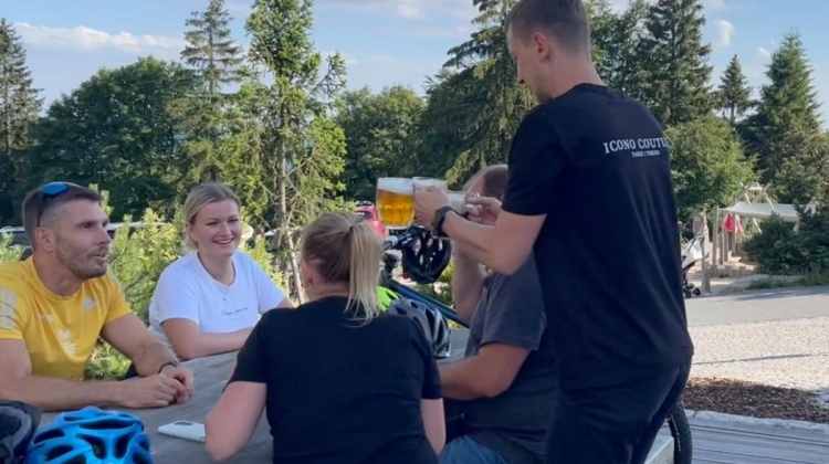 Náhled článku: Jedno vychlazené a šlápnout do pedálů? Češi na kolech riskují víc, než si přiznávají