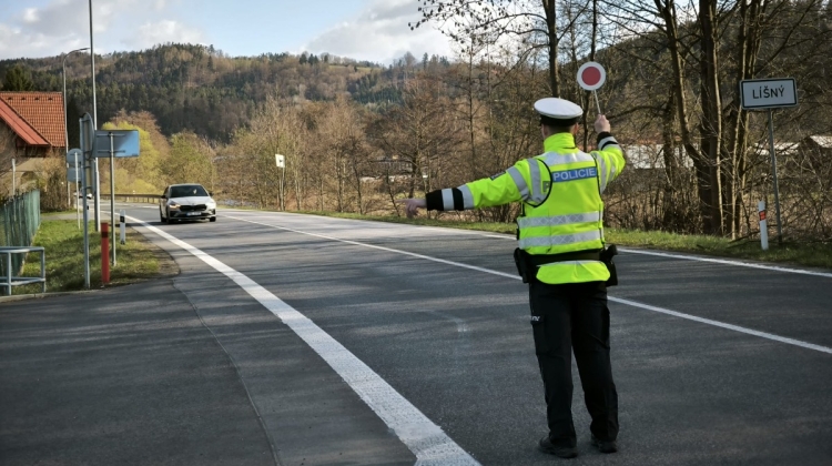 Náhled článku: Rychlost, pásy i alkohol pod lupou. Policisté o Velikonocích vybrali téměř půl milionu korun