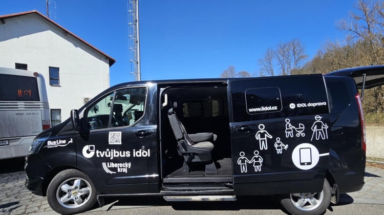 Náhled článku: Na Železnobrodsku vyjíždí nová veřejná doprava. Lidé si ji mohou objednat podle potřeby