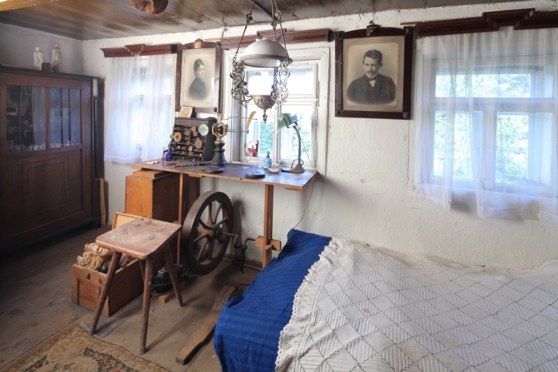Image 4